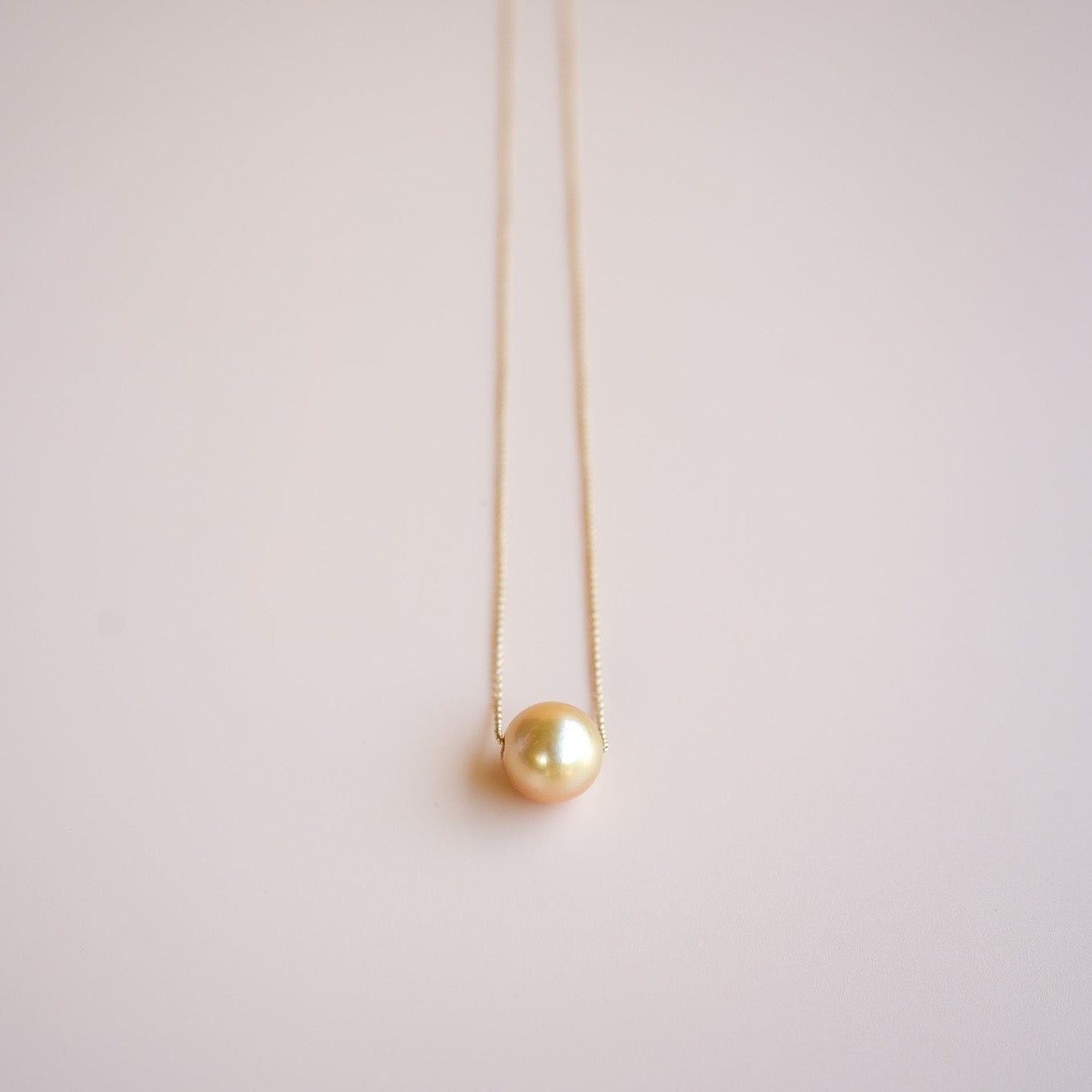 GOLDEN SINGLE SOUTH SEA PEARL