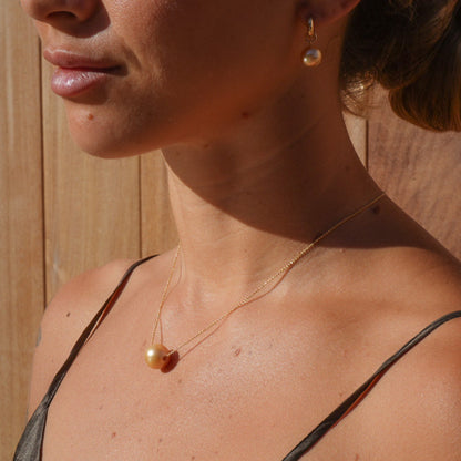 14 K SOUTH SEA PEARL HUGGIES