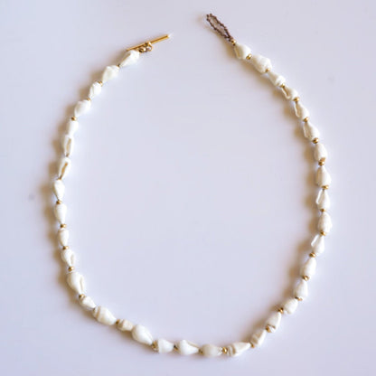 GOLDEN SEASHELL NECKLACE