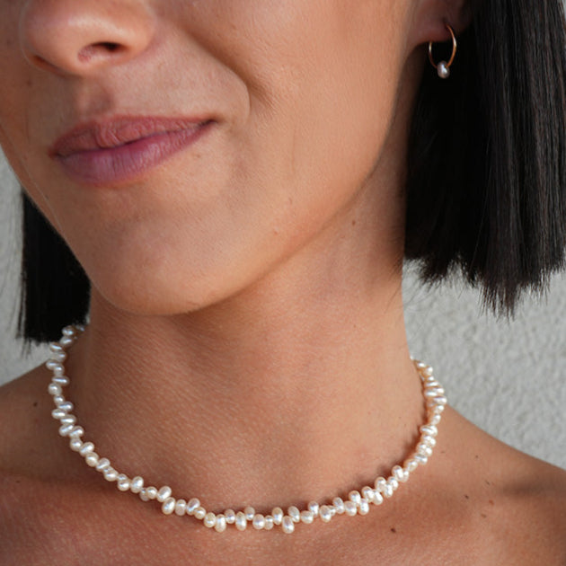 FUNKY FRESHWATER NECKLACE