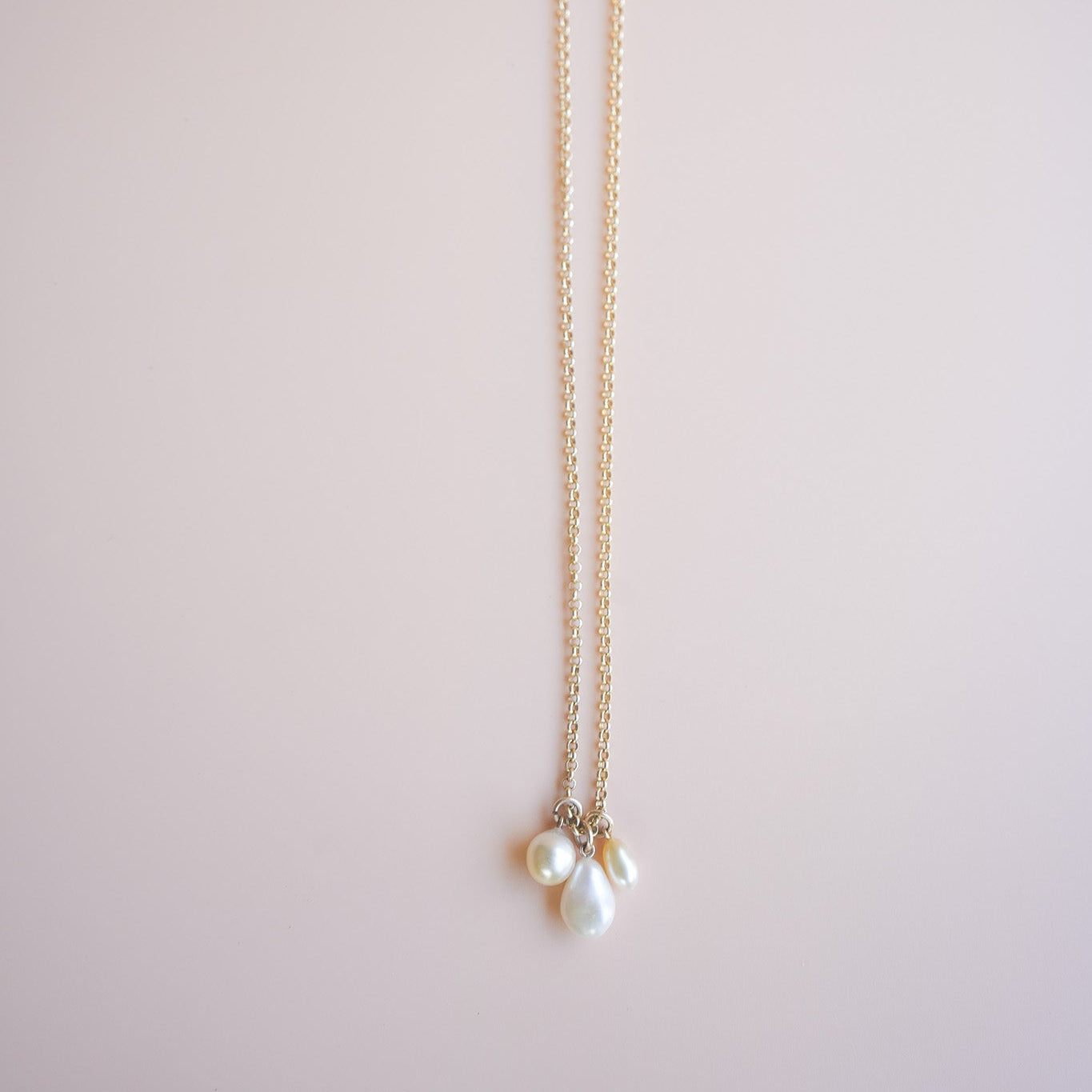 Southsea pearls necklace in a classic 14K gold chain